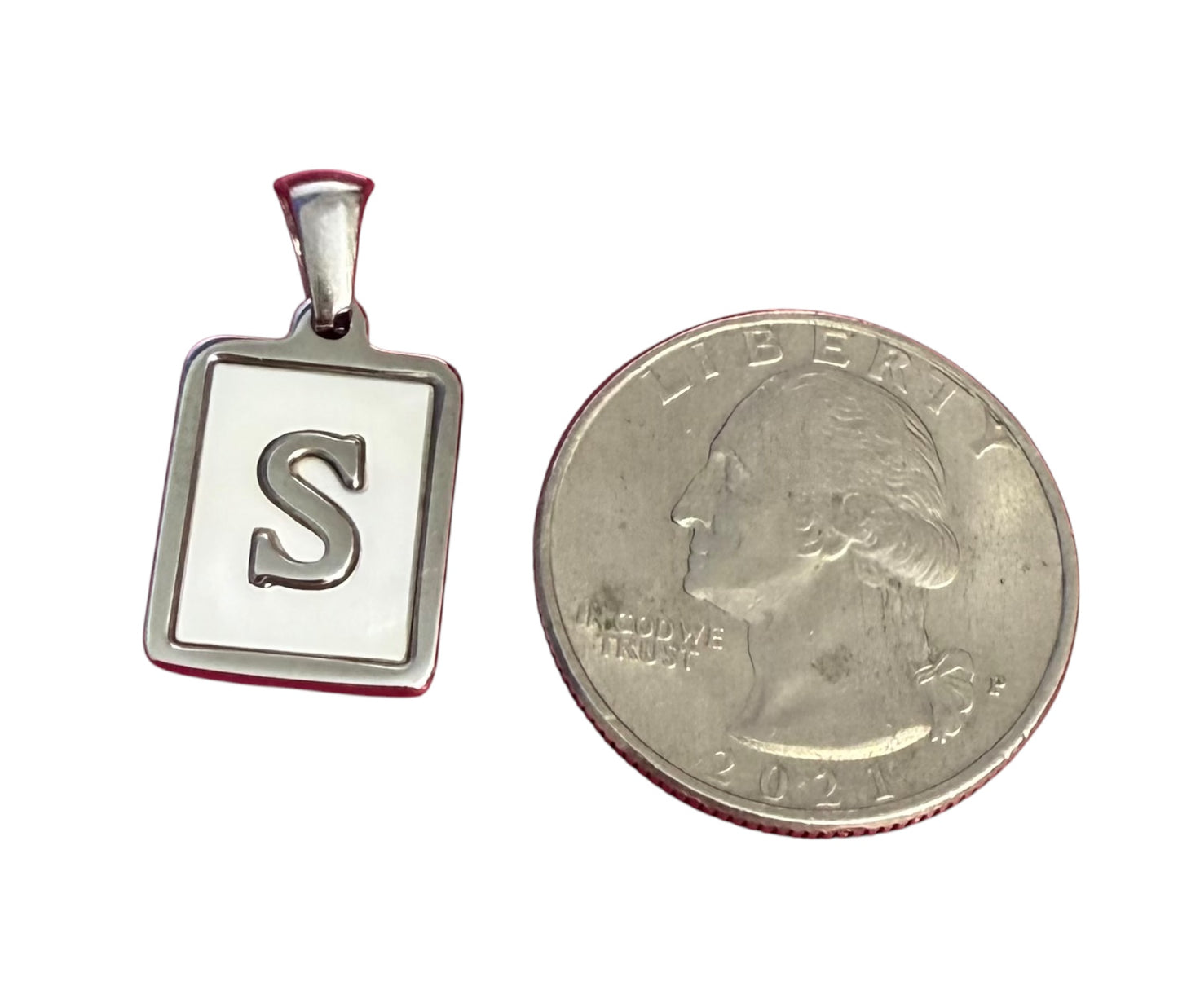 Inicial del Nombre Plateada
Letra S