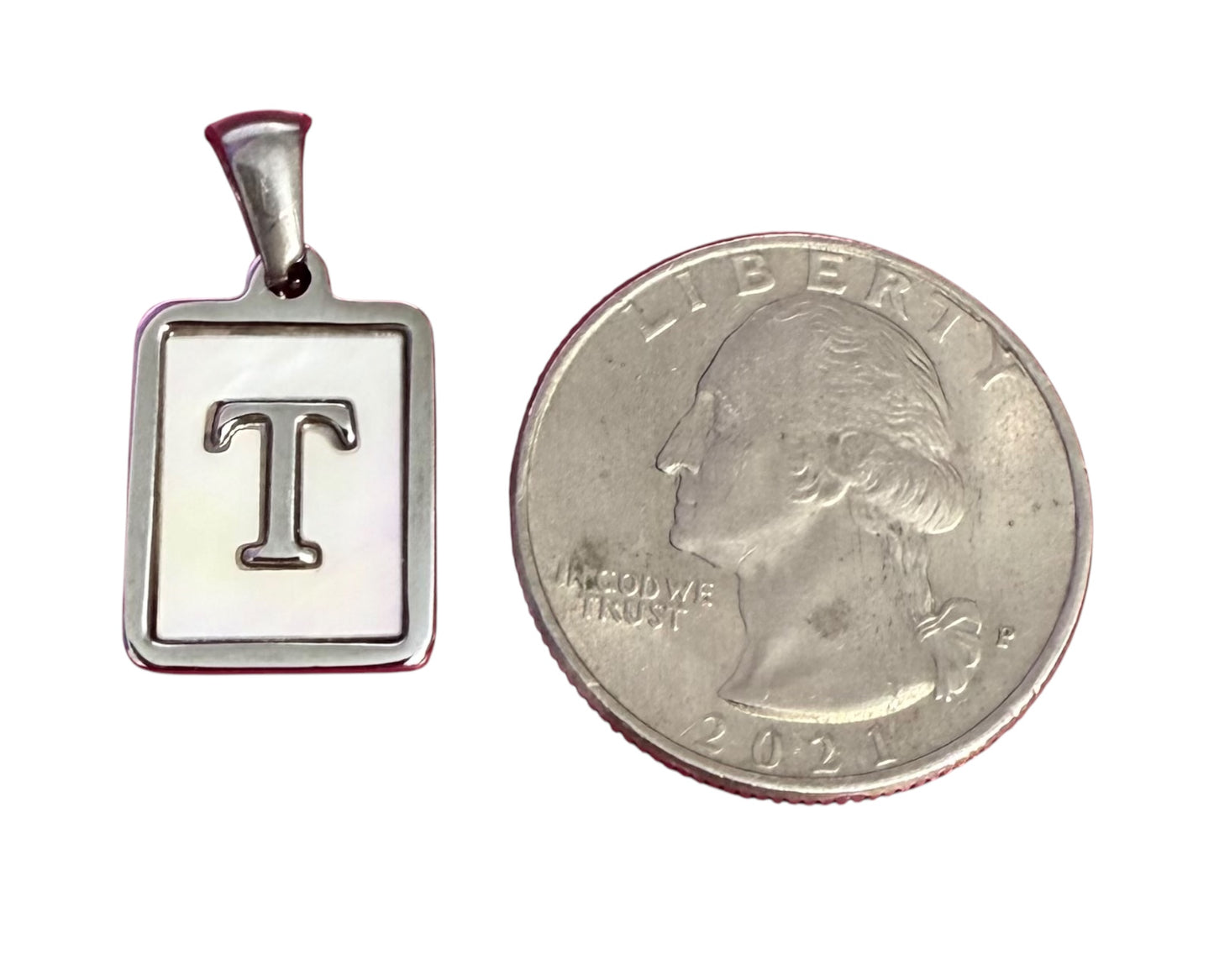 Inicial del Nombre Plateada
Letra T