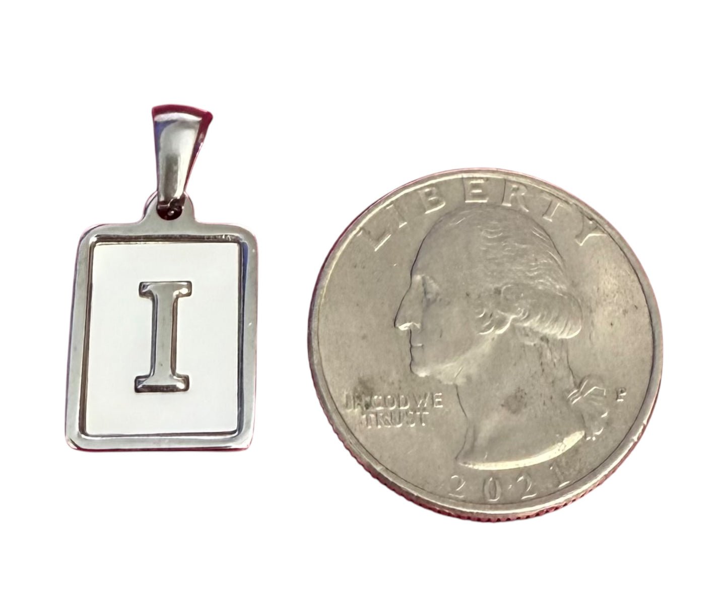 Inicial del Nombre Plateada
Letra I