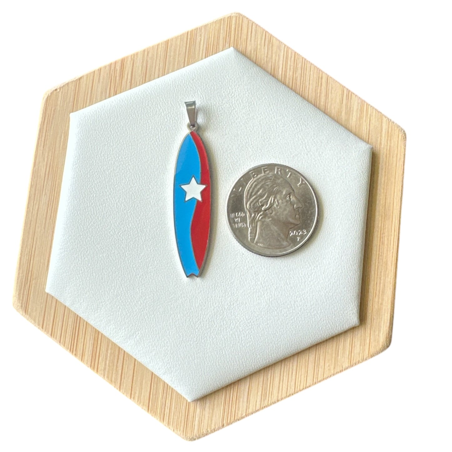 Collar Tabla de Surfing con los Colores de la Bandera.