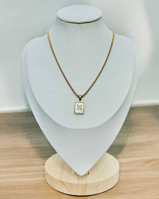 Inicial del Nombre Dorada
 Letra N