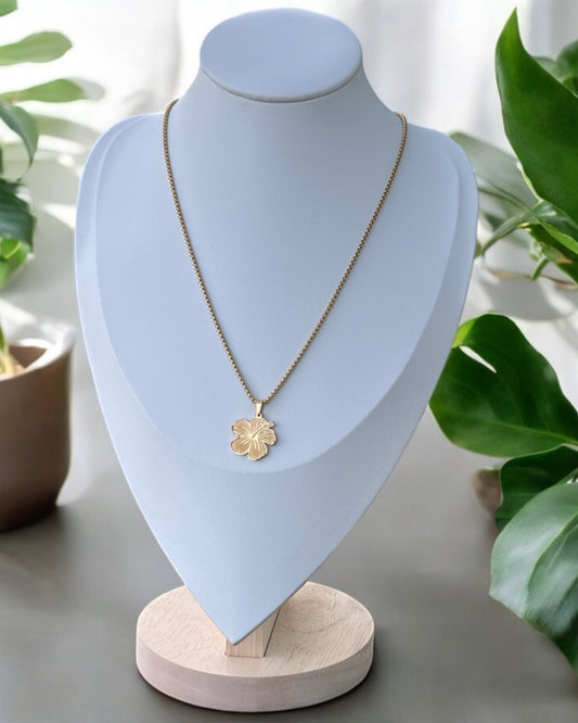 Collar Flor de Maga Dorada