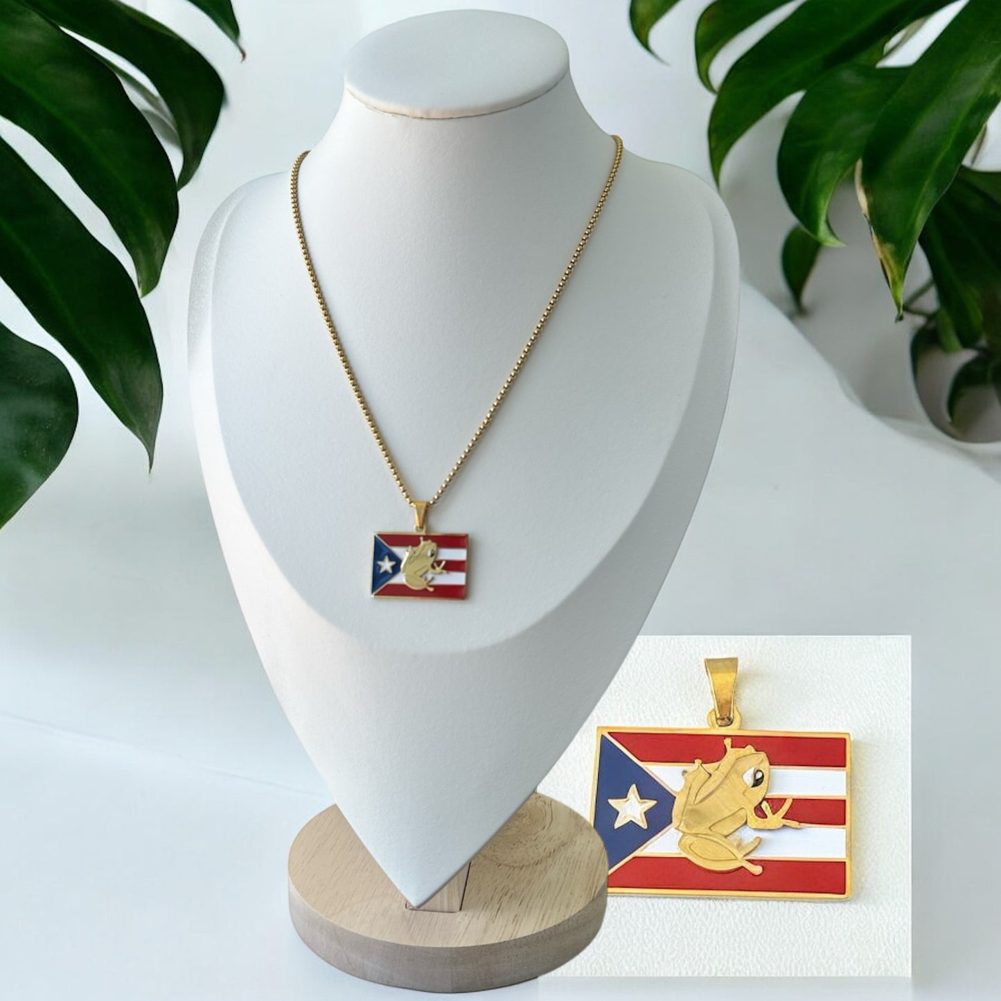 Collar Bandera Coqui Taino Dorado