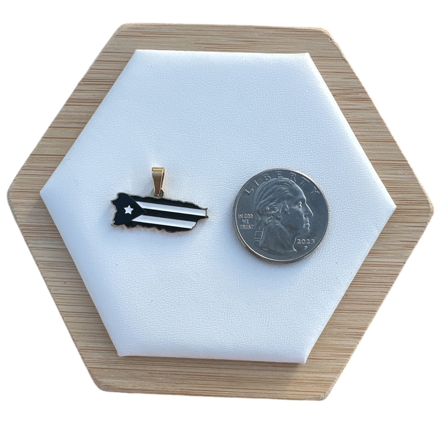 Collar Mapa de PR Blanco/Negro en Dorado