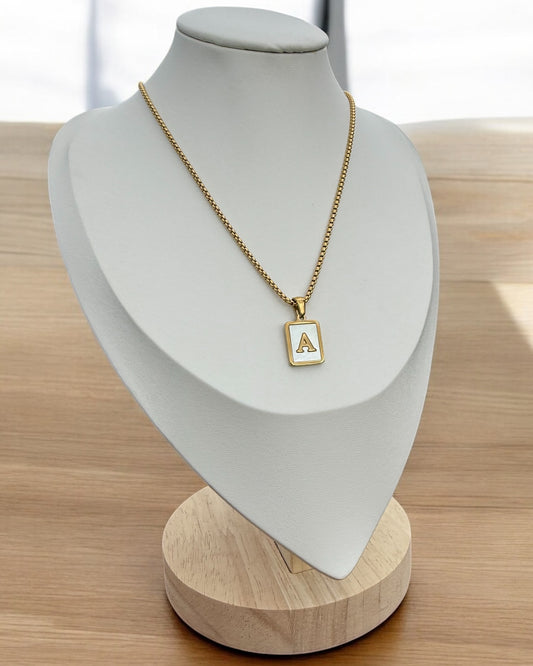 Inicial del Nombre Dorada
 Letra A