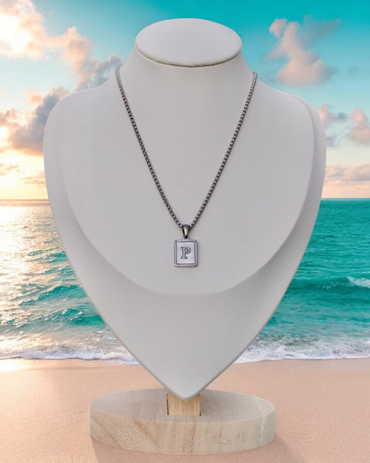 Inicial del Nombre Plateada
 Letra P