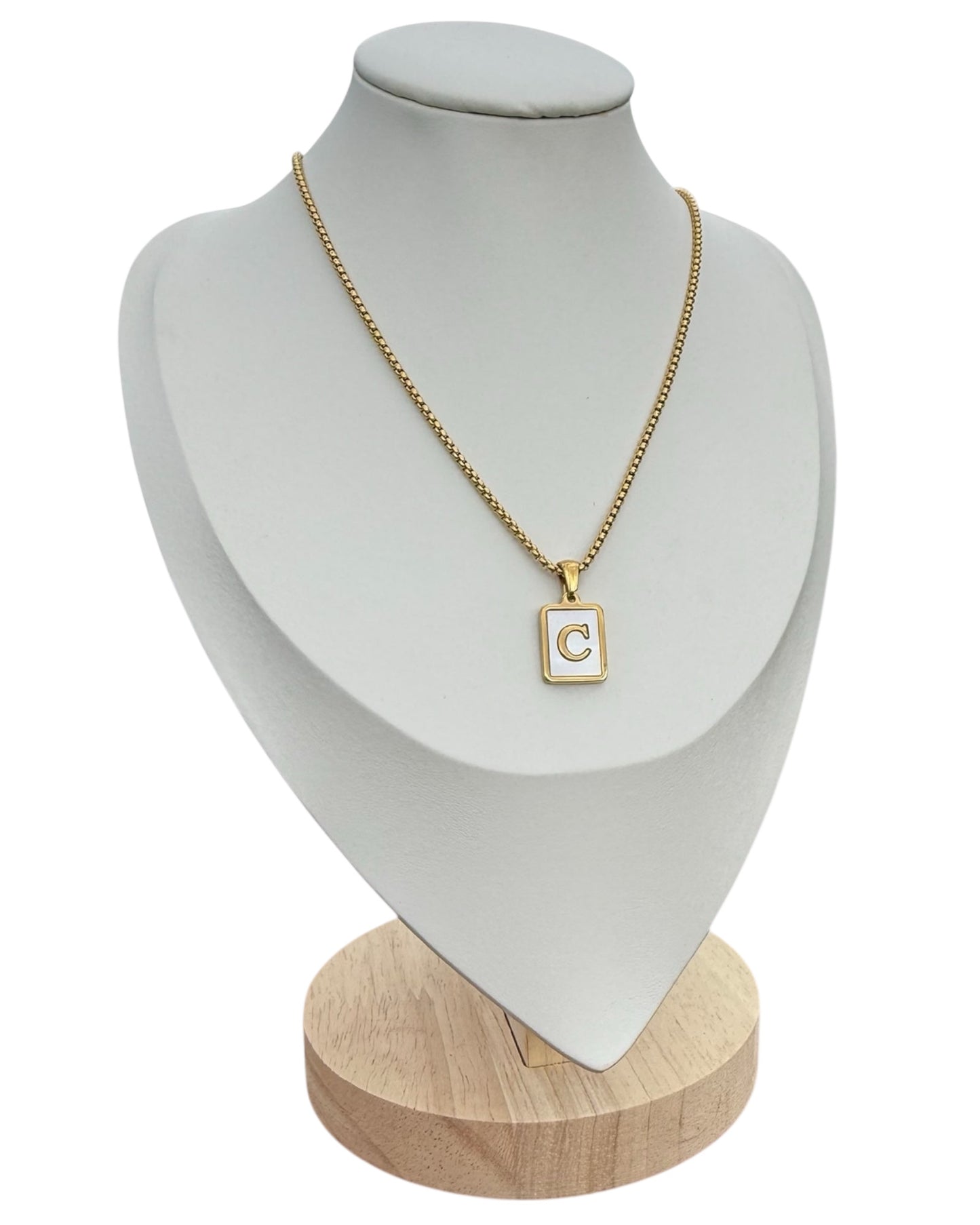 Inicial del Nombre Dorada
 Letra C