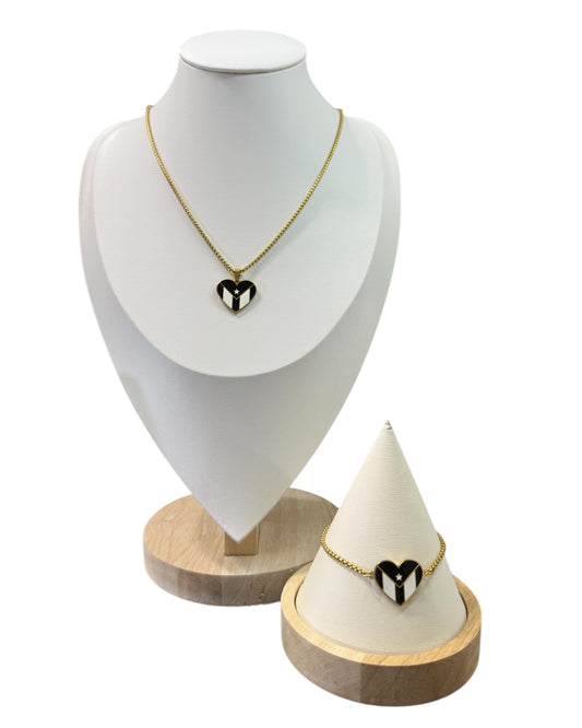 Set Bandera Corazón de PR Colores en Negro/Blanco y Dorado (Collar y Pulsera)