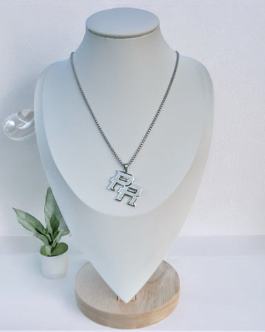 Collar PR Plateado