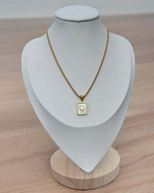 Inicial del Nombre Dorada
 Letra Q