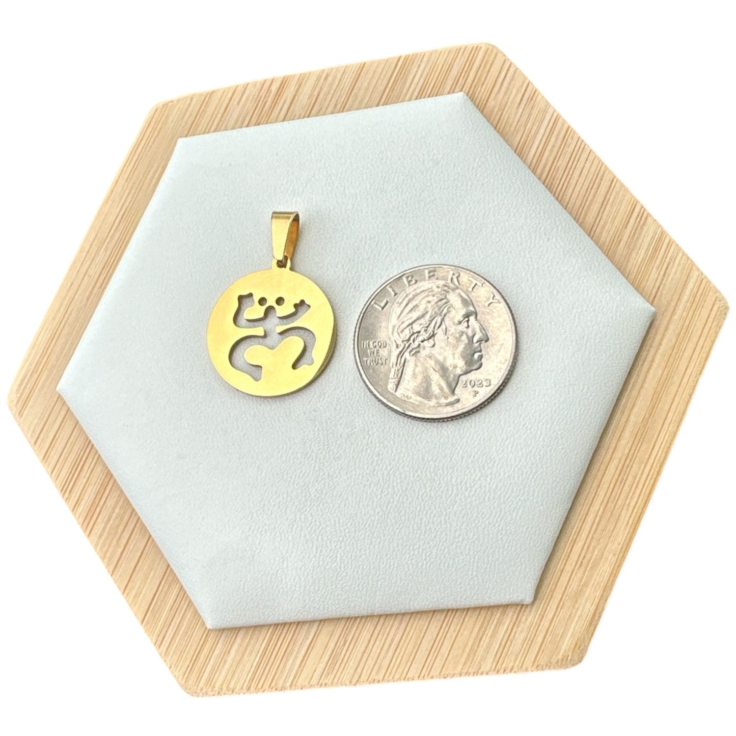 Collar Coqui Taino Redondo en Dorado