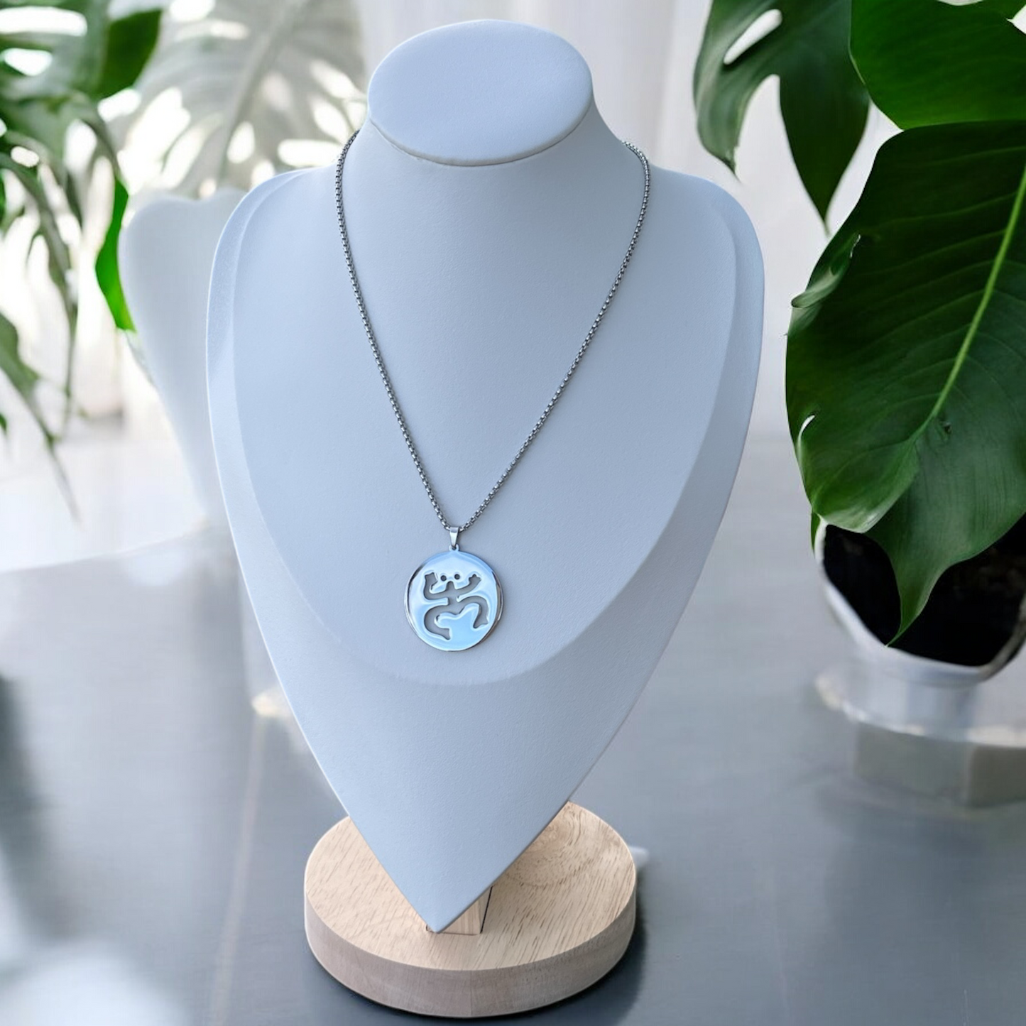 Collar Coqui Taíno Plateado (Grande)