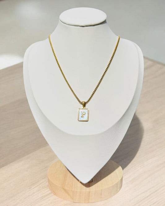 Inicial del Nombre Dorada
 Letra P