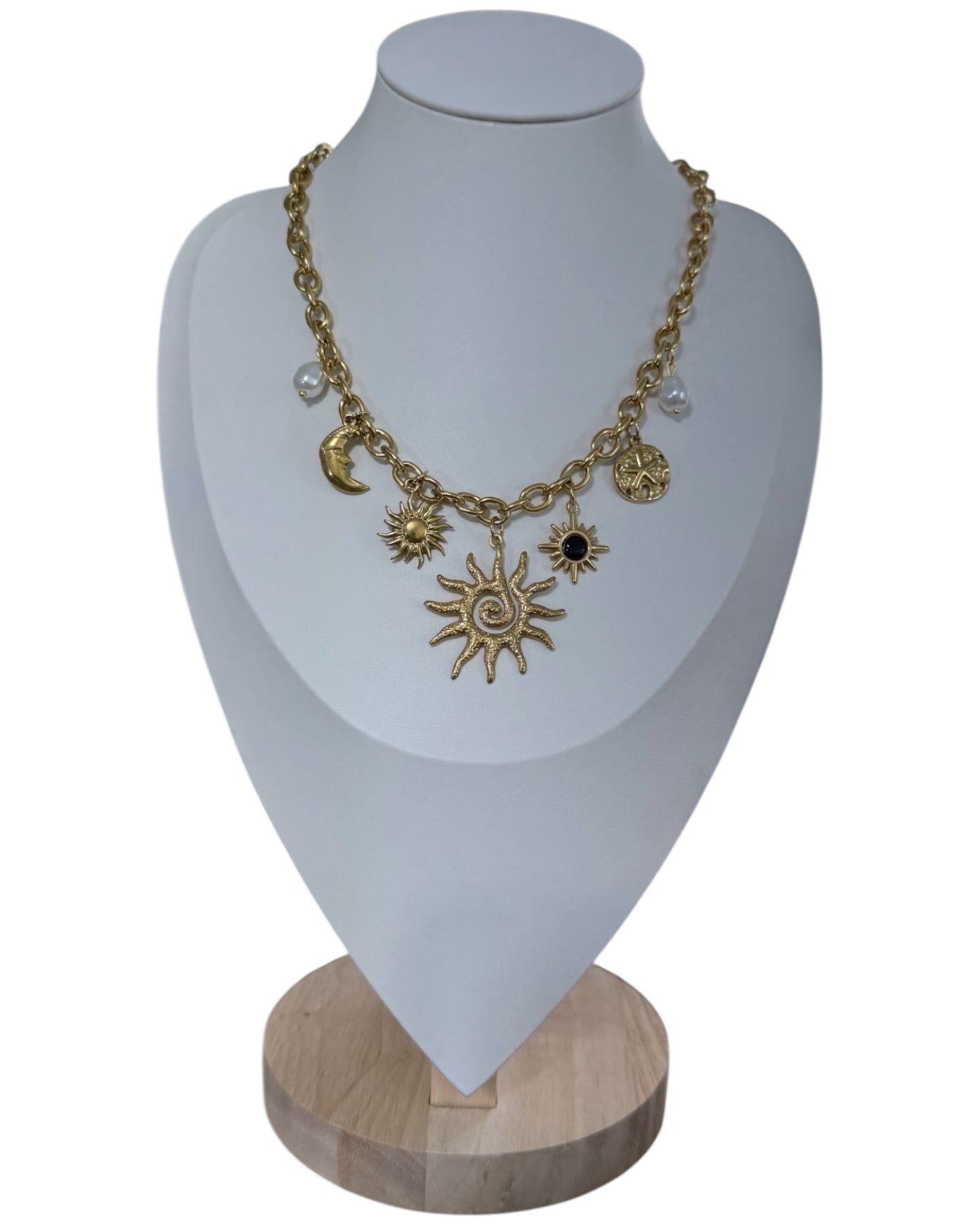 COLLAR SOL MULTI CHARMS EN DORADO