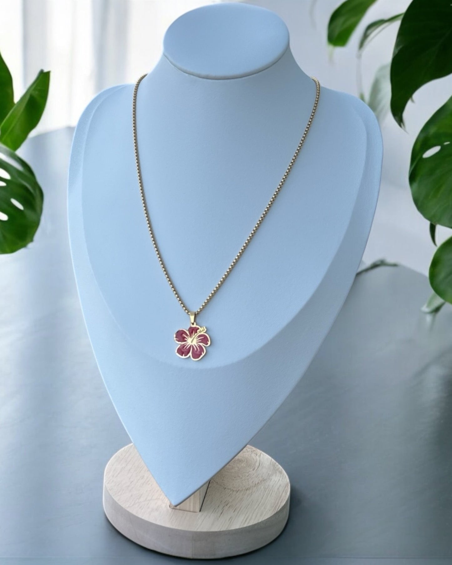 Collar Flor de Maga  Roja/Dorada