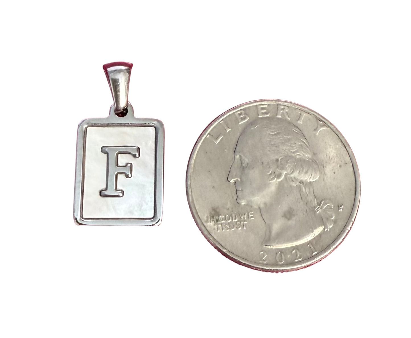 Inicial del Nombre Plateada
 Letra F