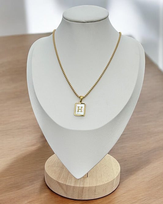 Inicial del Nombre Dorada
 Letra H