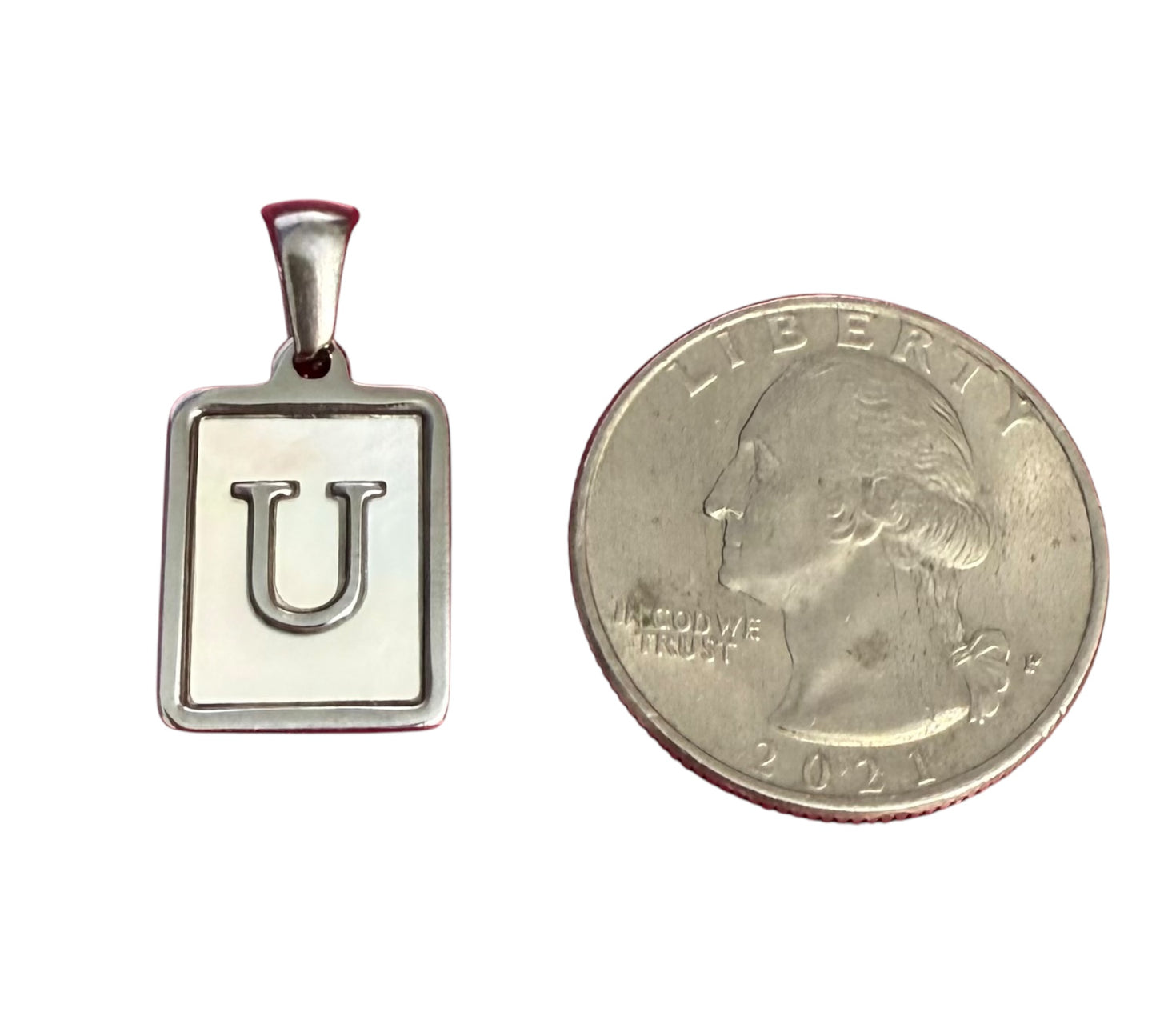 Inicial del Nombre Plateada
 Letra U