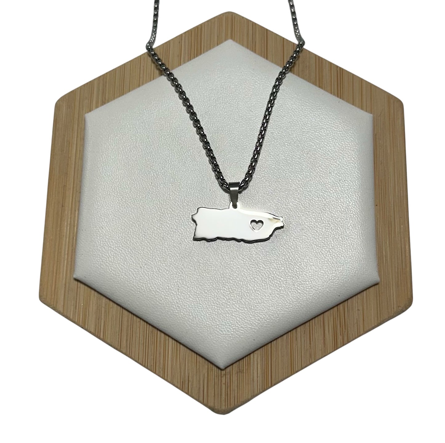 Collar mapa de Puerto Rico con Corazón Plateada