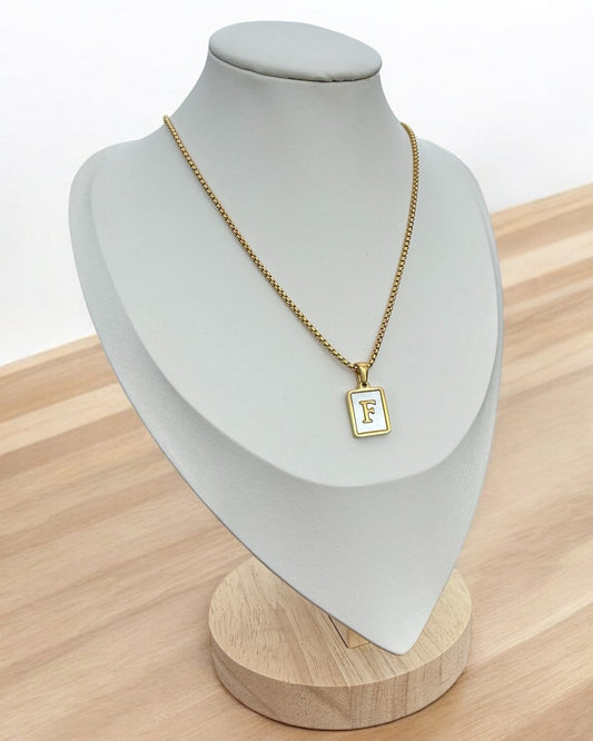 Inicial del Nombre Dorada
 Letra F