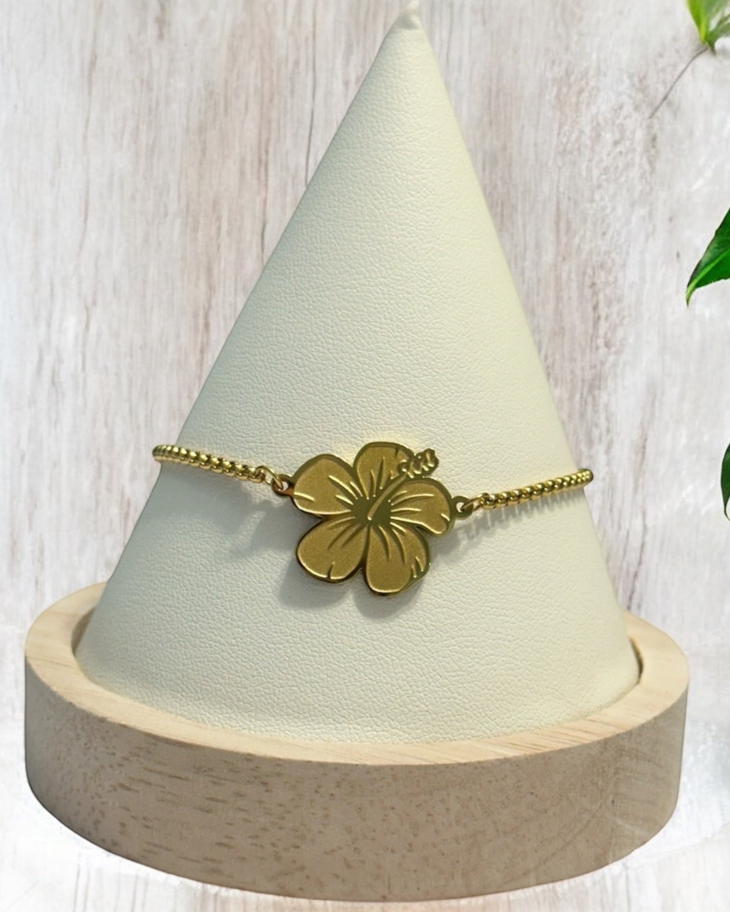 Pulsera Flor de Maga Dorada